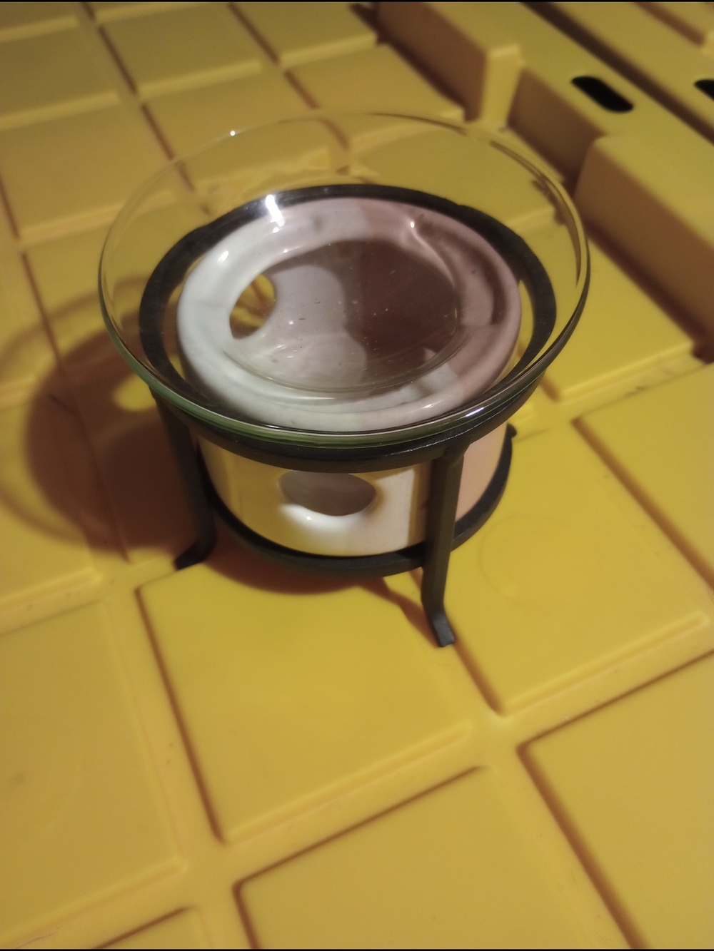 Ceramic & Glass Wax Warmer in White and Black